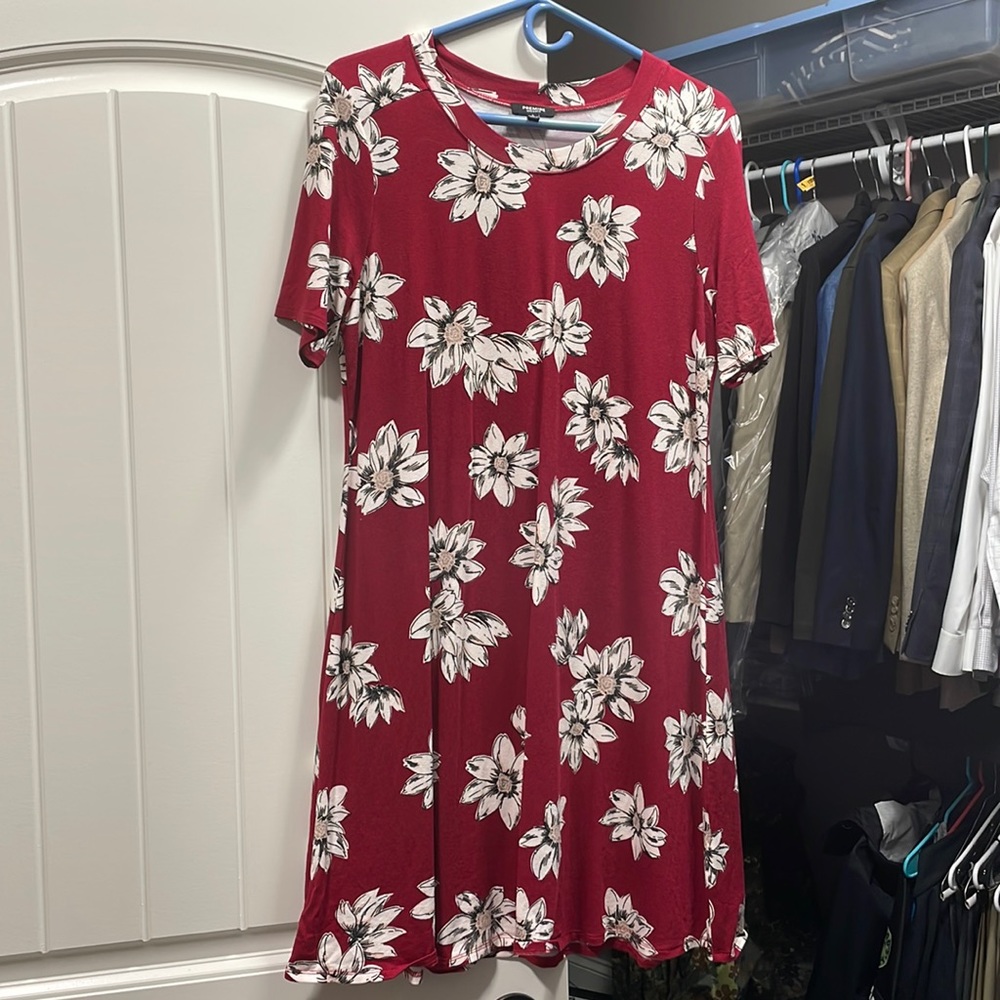 Red floral t shirt dress